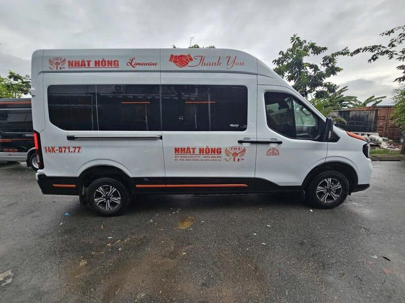 Nhà xe Nhật Hồng limousine Móng Cái đi Hà Nội chạy cao tốc 