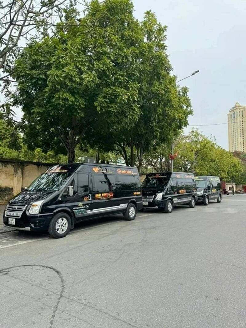 Nhà xe Nhật Hồng limousine Móng Cái đi Hà Nội chạy cao tốc 