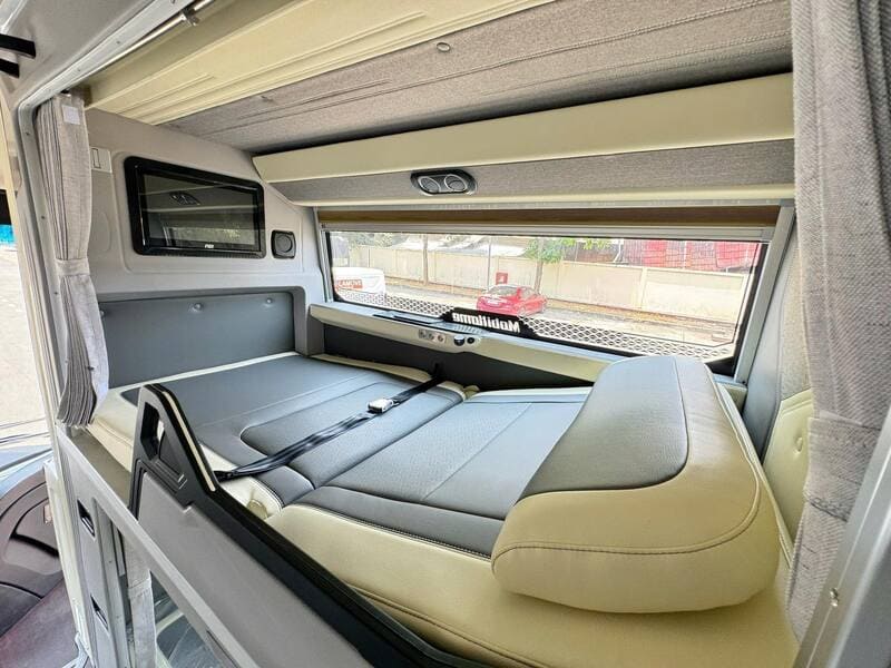 Nhà xe Bình Minh Tải Limousine TPHCM Quy Nhơn Nha Trang Đà Lạt