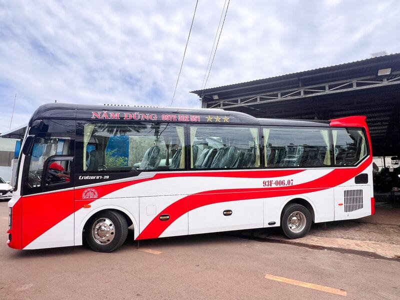 Nhà xe Năm Dũng Lộc Ninh đi Sài Gòn Đắk Lắk Huế Quảng Bình