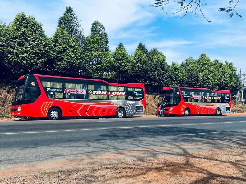 Nhà xe Tân Quý Eahleo Buôn Hồ Đắk Lắk đi Sài Gòn BX An Sương
