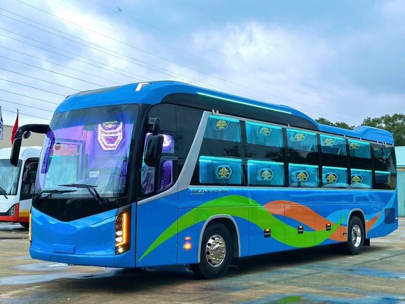 Nhà xe Tân Tiến Cát Hưng Phù Cát Bình Định Sài Gòn Quốc lộ 1A