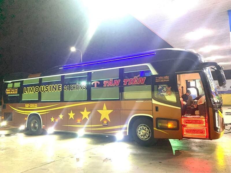 Nhà xe Tân Tiến Cát Hưng Phù Cát Bình Định Sài Gòn Quốc lộ 1A