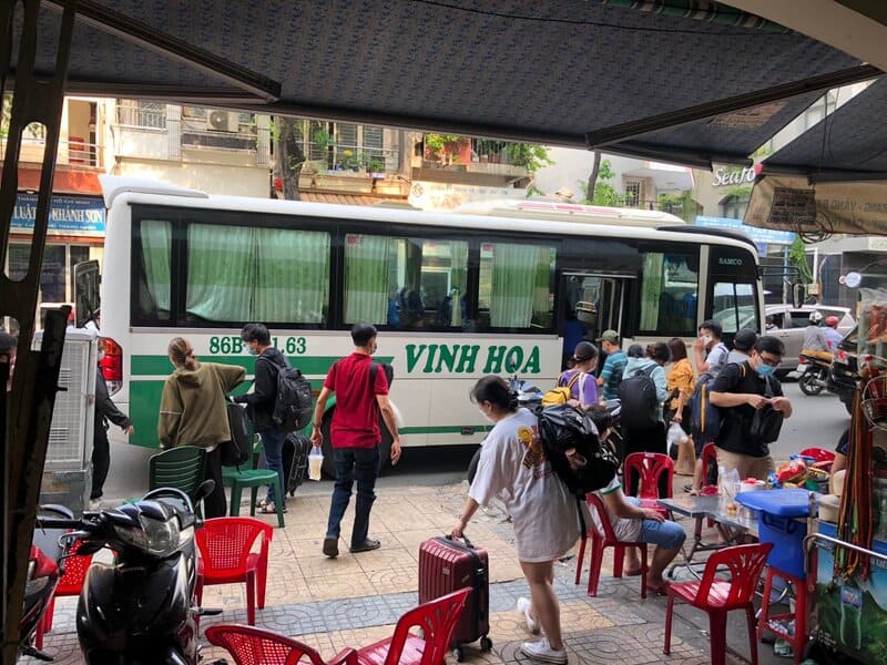Nhà xe Vinh Hoa Sài Gòn đi LaGi Hàm Tân Bình Thuận