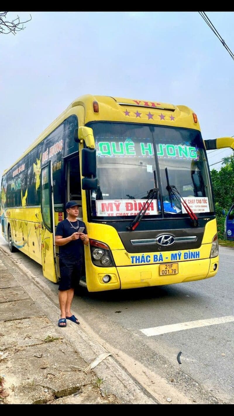 Nhà xe Quê Hương Thác Bà Mỹ Đình Nội Bài Hà Nội chạy cao tốc